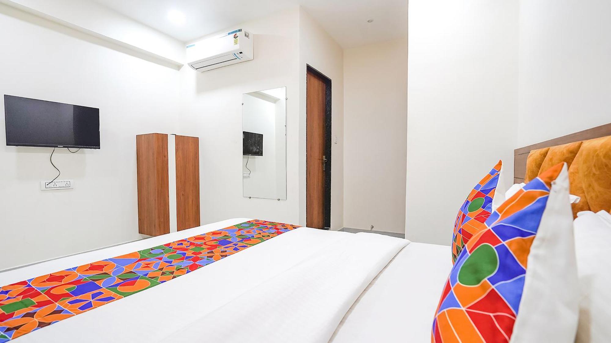Fabhotel Vishala In Ahmedabad Exterior photo