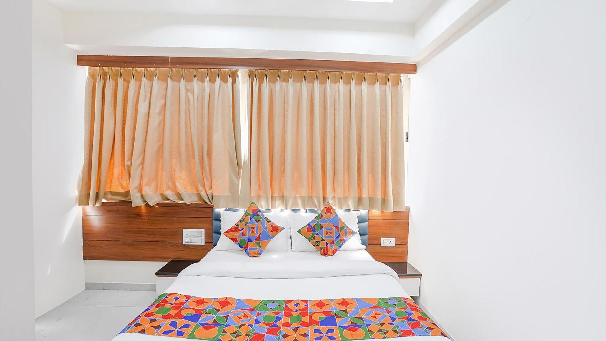 Fabhotel Vishala In Ahmedabad Exterior photo